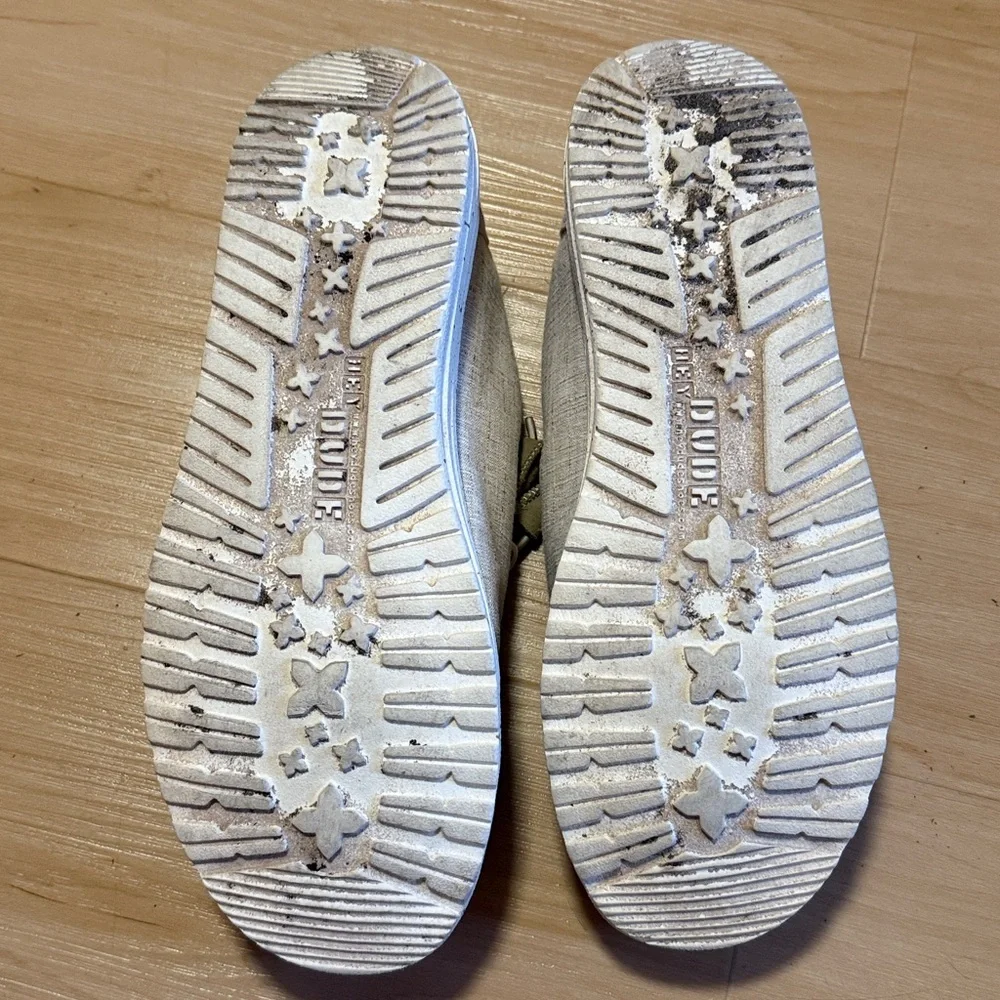 HEY DUDE WOMENS WENDY CHAMBRAY WHITE NUT SLIP ON WALKING SHOE SIZE: 10
